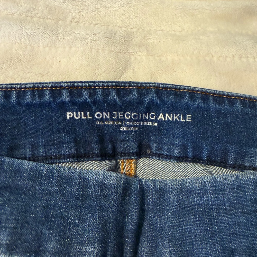 Chico's Classic Blue Ankle Pull On